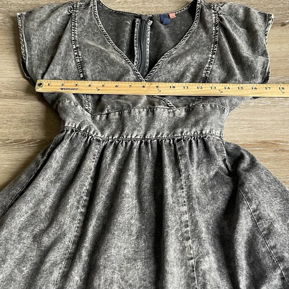 Pilcro Midi Denim Dress Womens 6 Gray Acid Wash Tiered Boho V-Neck Fit and Flare - Picture 5 of 11